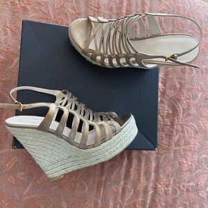 Eli Tahari Gold Wedges Size 39